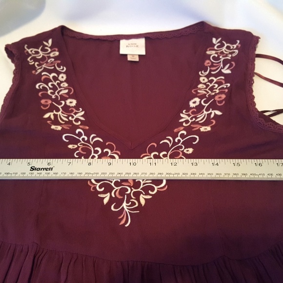 🚨🚨🚨 Wine Embroidered Peplum Top Sizes 8/10 - Picture 5 of 5